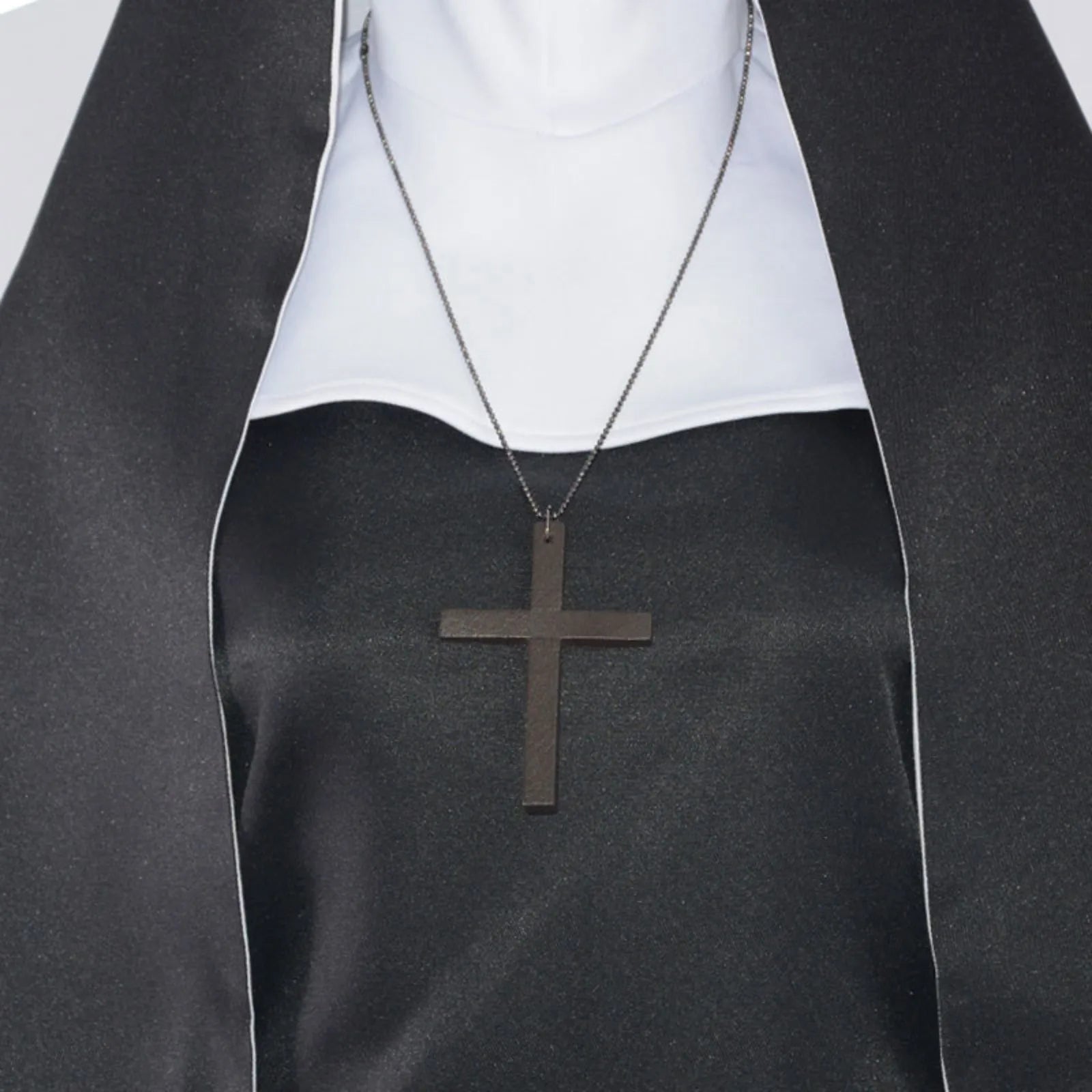 Halloween Nun Cosplay Costume – 4-Piece Set with Cape & Accessories